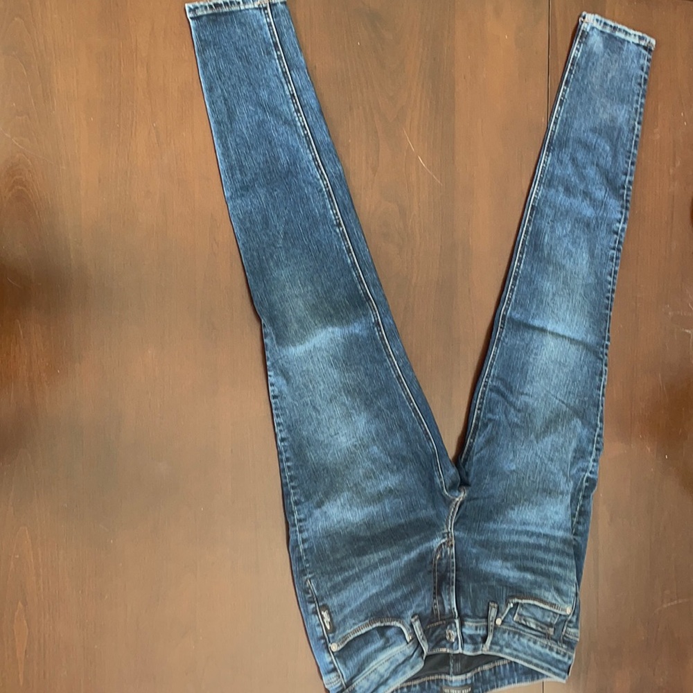 Like New Silver Suki Skinny Jeans 29x29